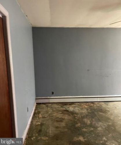 150 Elizabeth Ave, West Deptford NJ  08066-1665 exterior