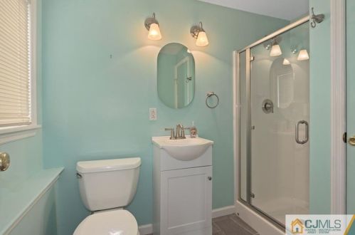 28 Holly St, Old Bridge NJ  08857-2259 exterior