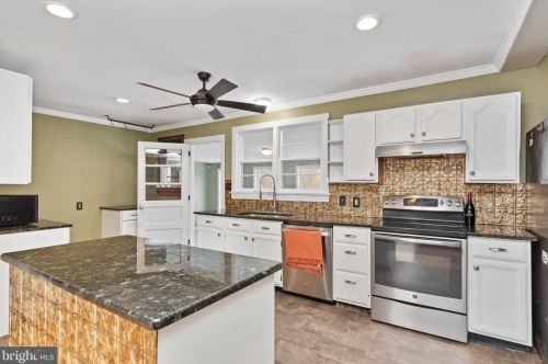 2148 Ritner Hwy, Carlisle PA 17015-9305 exterior