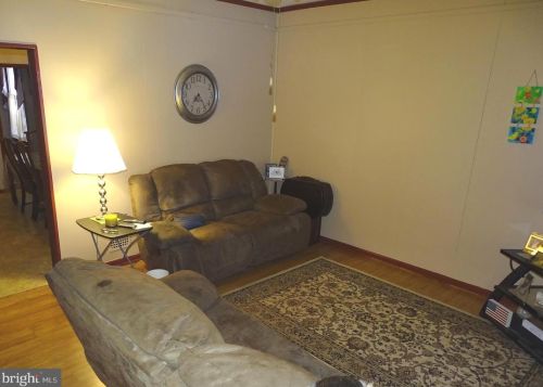 1825 4th St, Wilmington, DE 19805-3419