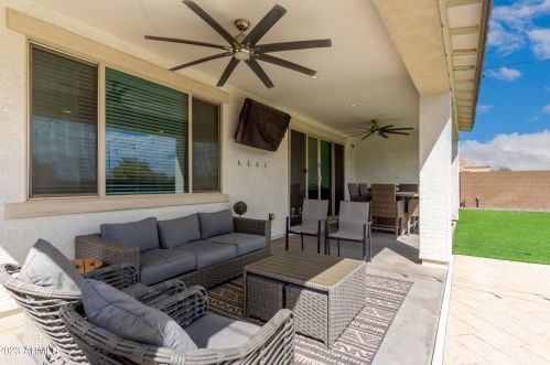 4009 79th Dr, Phoenix AZ  85043-3502 exterior