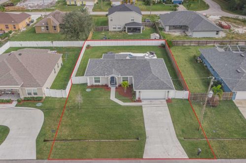 5435 Crista St, Fort Pierce, FL 34986-4003
