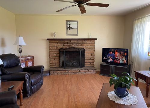 1688 Edwards Ave, Baiting Hollow, NY 11933-1246