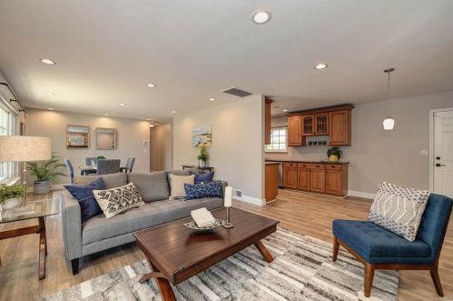 855 B St, Liberty Farms CA  95620-3311 exterior