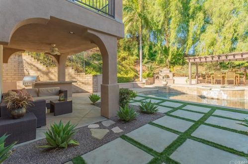 2965 Hillside Dr, West Covina CA  91791-3769 exterior