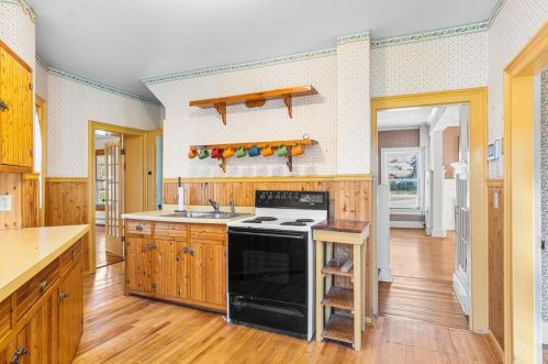 610 Liberty St, Ripon WI  54971-1220 exterior