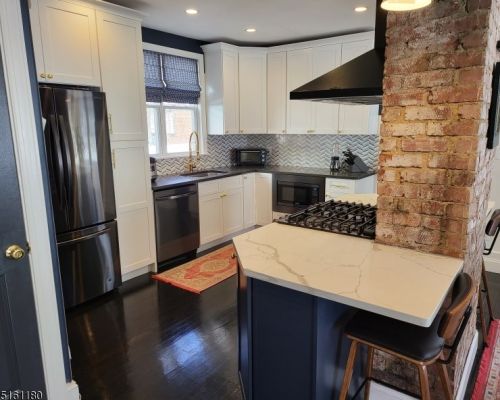 21 Scheerer Ave, Newark NJ  07112-2523 exterior