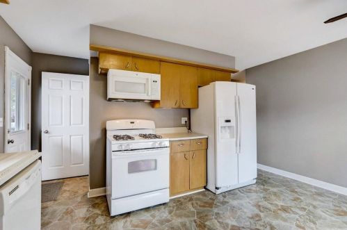 709 Westowne Ave, Waukesha WI  53188-2833 exterior