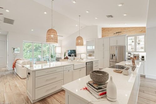 1287 10th Ave, Naples FL  34120-3634 exterior