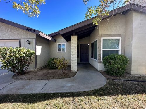 44840 Hanstead Ave, Lancaster CA  93535-2739 exterior