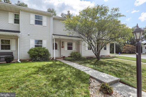 514 Thomas Rd, Camp Hill, PA 17011-1260
