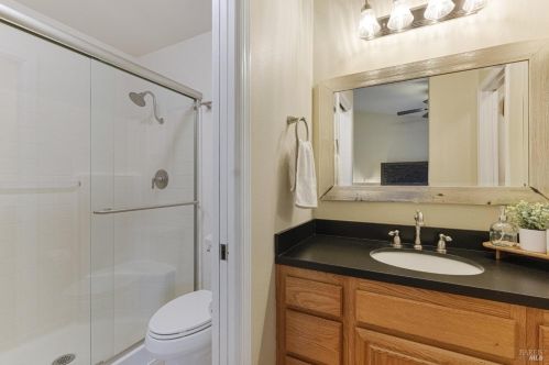 1056 Esparto Ct, Windsor CA  95492-7807 exterior