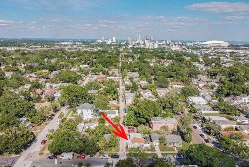 247 25 St, Saint Petersburg FL  33713-8734 exterior