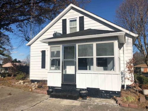 8 Linwood Dr, Dale, IN 47523-9663