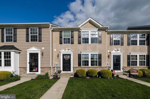 135 Sandpiper Ct, Gilbertsville PA  19525-8118 exterior