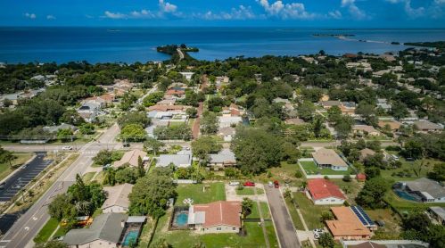 1503 Tallahassee Dr, Tarpon Springs, FL 34689-2315