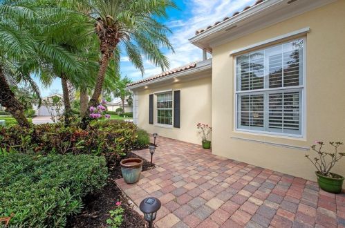 28655 Wahoo Dr, Bonita Springs, FL 34135-5305