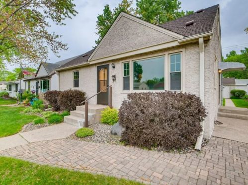 137 Poplar St, South Saint Paul, MN 55075-3519