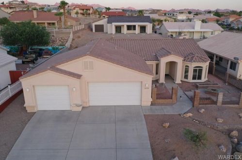3450 Sunflower Dr, Bullhead City, AZ 86429-7625