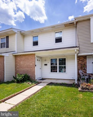 17 Madeley Ct, Erial NJ  08081-2015 exterior