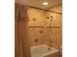 1714 Rockaway Pkwy, Brooklyn, NY 11236-4824