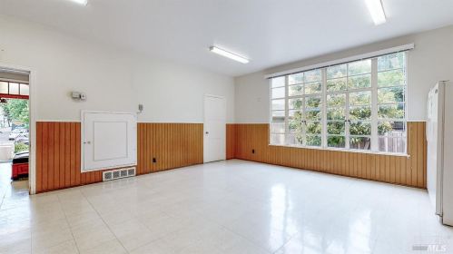 855 7 St, Santa Rosa CA  95401-6106 exterior