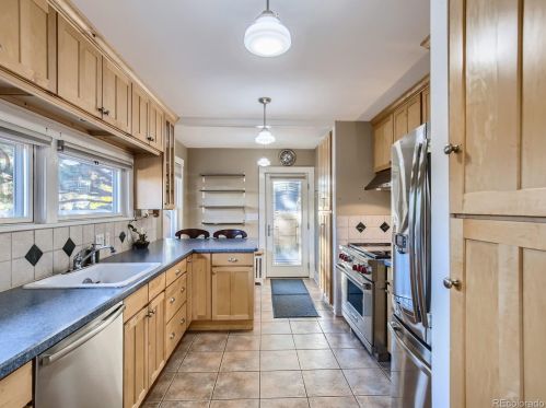 3291 Pearl St, Englewood CO 80113-2713 exterior