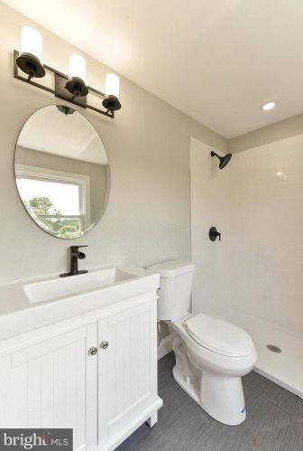 29 Maplewick Ln, Willingboro NJ  08046-2904 exterior