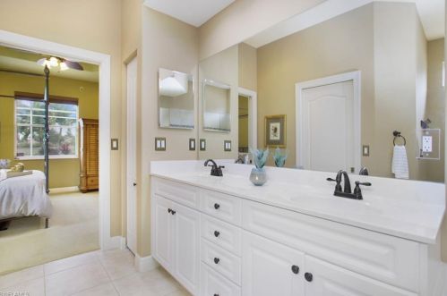 8599 Ibis Cove Cir, Naples FL  34119-7746 exterior