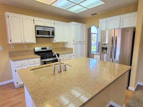 99 Ainsworth Way, Folsom CA  95630-7600 exterior