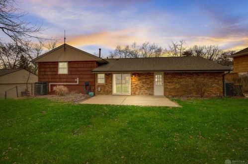 140 Teakwood Ln, Springboro, OH 45066-9711