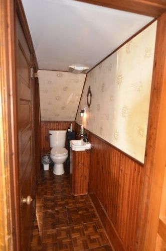 36 Hawthorne Ave, Pittsburgh PA  15205-4512 exterior