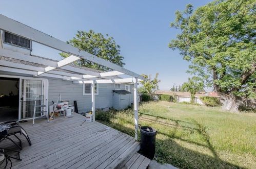 900 Olive Ave, Grayson CA  95363-9415 exterior