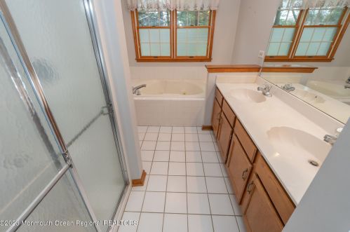 30 Baker Dr, Jackson Twp NJ  08527 exterior