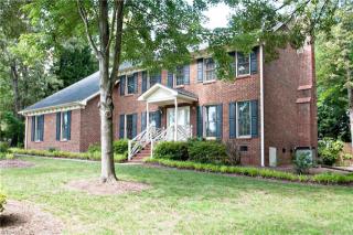 3801 Waldenbrook Rd, Greensboro, NC 27407-7702