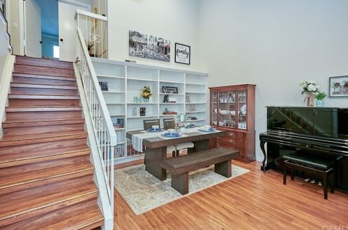 9918 Del Rio Way, Cypress, CA 90630-3206