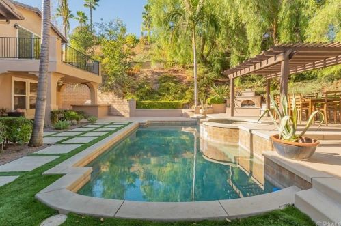 2965 Hillside Dr, West Covina CA  91791-3769 exterior