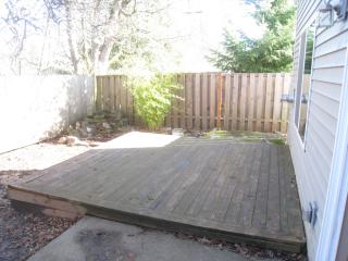 17309 Vincent St, Beaverton OR  97078-4752 exterior