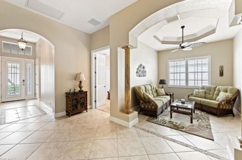 15892 Delaplata Ln, Naples FL 34110-2804 exterior