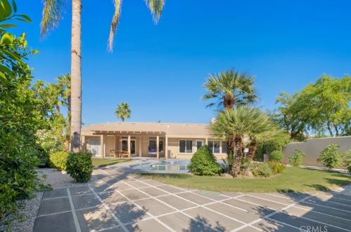 47965 Via Nice, La Quinta CA  92253-2158 exterior