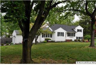 143 Cherry Tree Farm Rd, Middletown, NJ 07748-1319