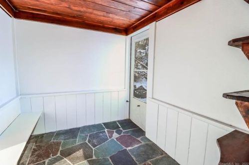 52 Prospect Pl, Northville CT  06776-3834 exterior