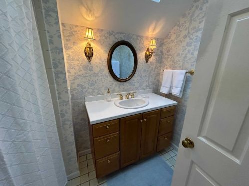 7 Heathbrook Dr, Poughkeepsie NY  12603-4805 exterior