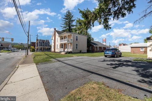 296 2nd St, Highspire PA  17034-1555 exterior