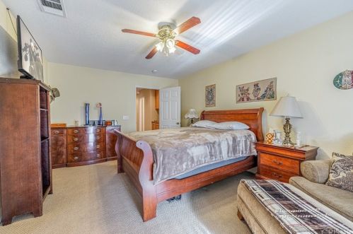 45541 Robinson Dr, Lancaster CA  93535-2263 exterior