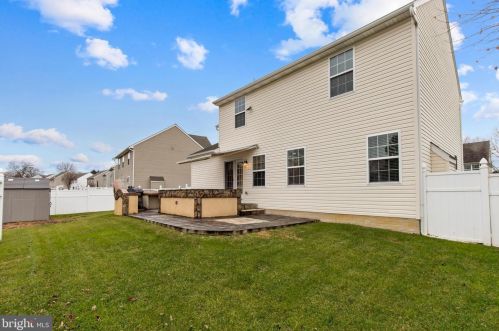 60 Silver Birch Dr, Lancaster PA  17602-7014 exterior