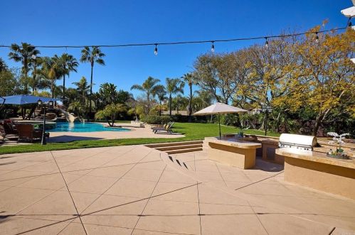 7947 Sitio Solana, Carlsbad CA  92009-9526 exterior