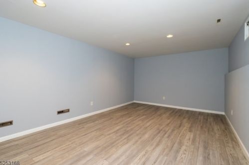 11 Poplar Ln, Morristown NJ  07960-6769 exterior