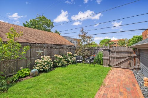 4449 Cramer St, Milwaukee WI 53211-1603 exterior