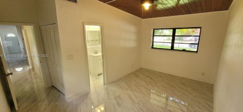 1426 22nd Ave, Hollywood FL 33020-2001 exterior